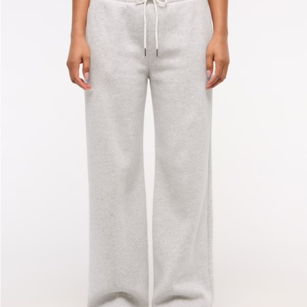 Abercrombie & Fitch High Rise Wide Leg Sunday Sweatpant- Heathered Cream/Tan